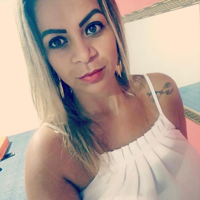 Flávia Coutinho